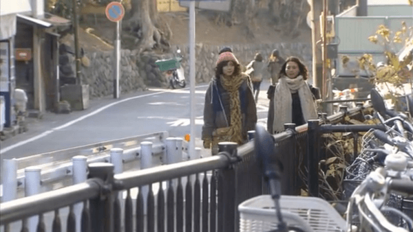 <1>江ノ電車内及び極楽寺駅周辺
