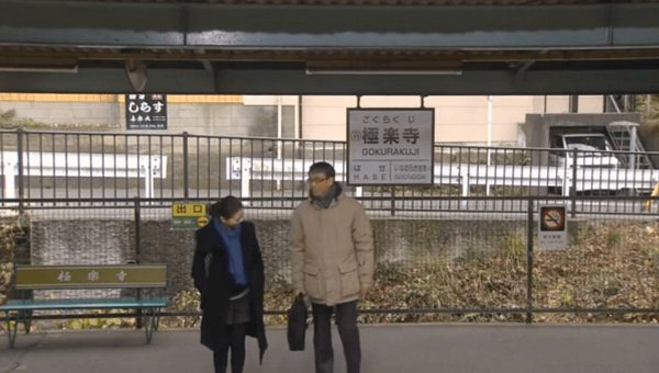 <1>江ノ電車内及び極楽寺駅周辺