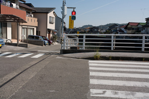 土佐道路に向かって道なりに進み、舞高橋を渡ります。途中少し道を間違え、時間をロスしてしまいました。