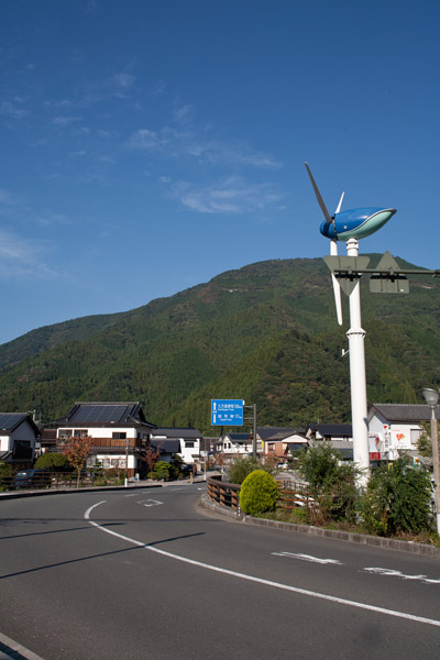 気を緩めずに維新の門 群像へと向かいます。