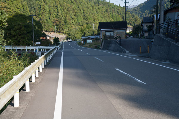 左が川になってきました。
