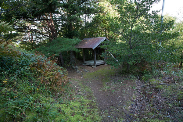 9時42分、小さな茶堂があります。旅人の一人としてありがたく思います。