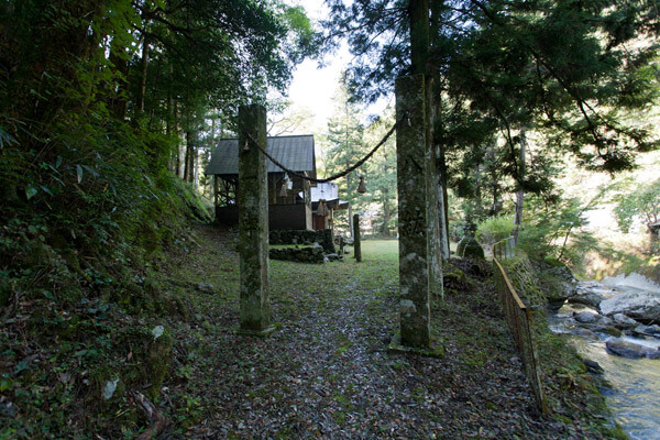 御幸の橋(天神社)がみえました。