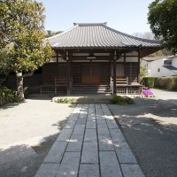 実相寺本堂と境内