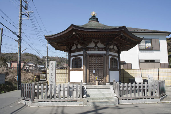 岩船地蔵堂