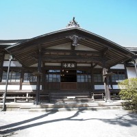海蔵寺本堂。
