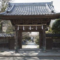 長勝寺山門。