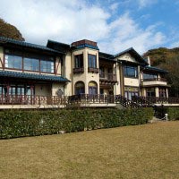 旧前田侯爵家の別邸を受け継いだ鎌倉文学館。