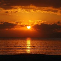 由比ガ浜の夕陽。