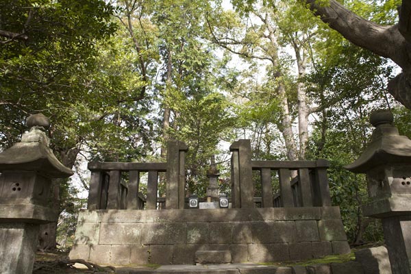 日野俊基の墓。
