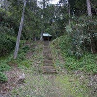 山中にある住吉城址。雰囲気があります。