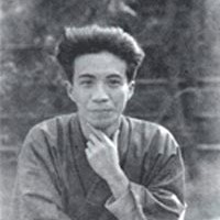 1925年(大正14年)、28歳の大佛次郎。