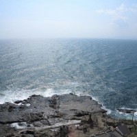 江ノ島、稚児ケ淵と太平洋の眺望。魚見亭のテラスから。