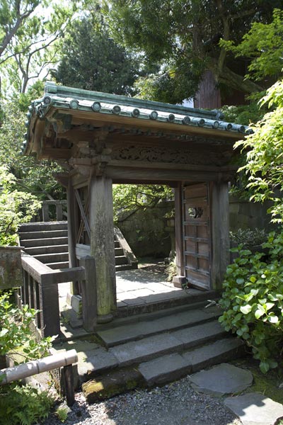 英勝寺、平唐門。