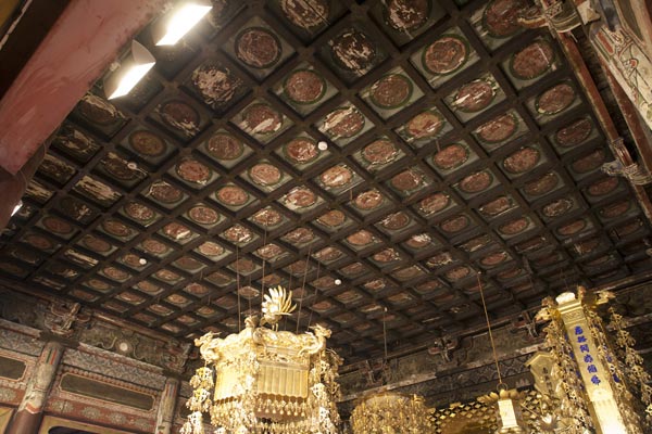 光明寺、本堂の天井画。
