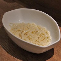 畔家の半田麺。吉野川の清流に育まれた徳島特産の素麺です。