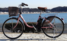パナソニック製24インチ。適応身長139cm以上、走行距離約50Km可能(モードにより異なる)。 バスケット、泥除け、内装3段シフト