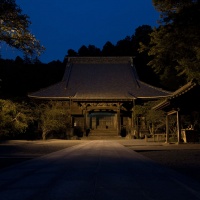 夜の妙本寺。いい場所です。