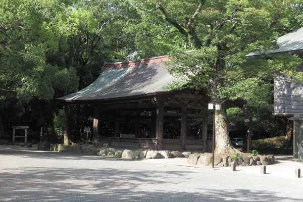 三嶋大社の芸能殿。