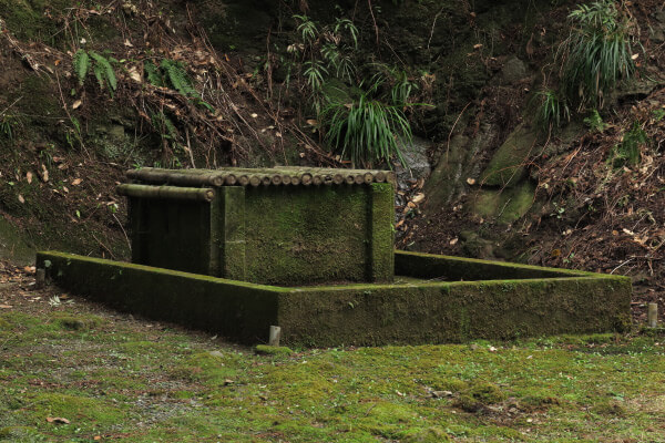 清澄寺、練行場にある練行の井戸。