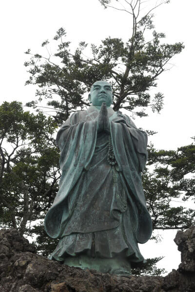 清澄寺、旭が森の日蓮像。